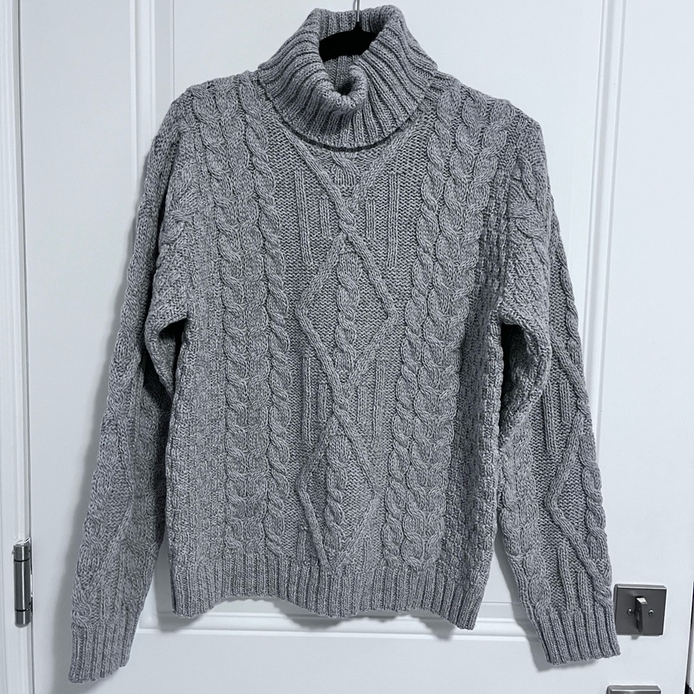 NWT - Aran Mor Women’s 100% Merino Wool Turtleneck Sweater - Made In Ireland - L